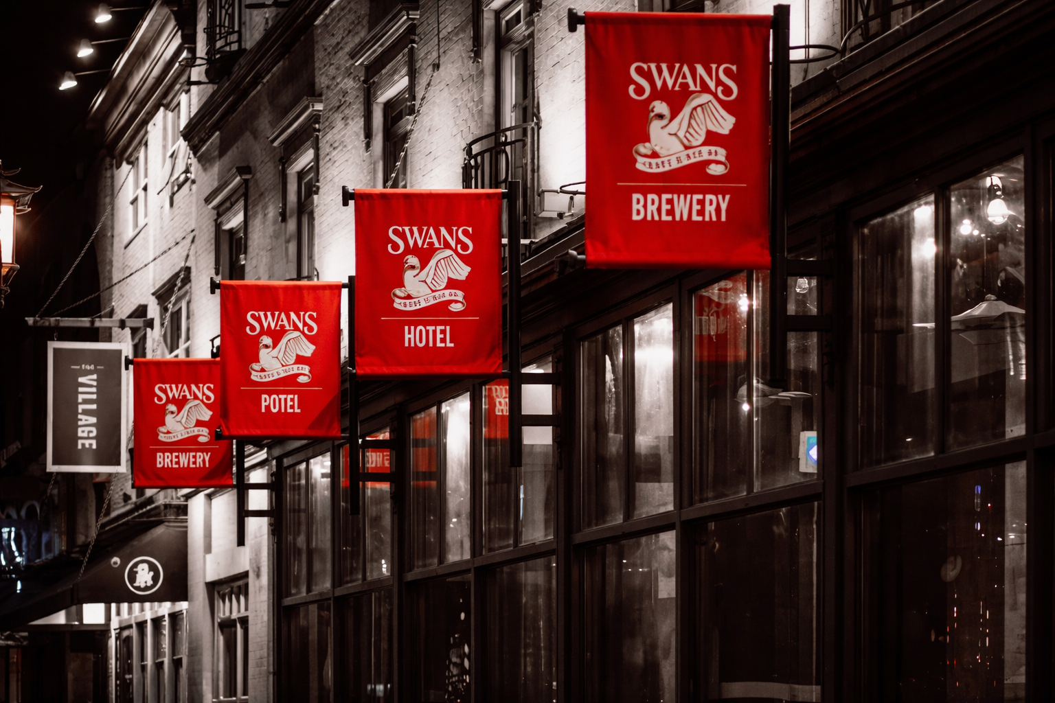 Swan's Pub Exterior in Victoria BC